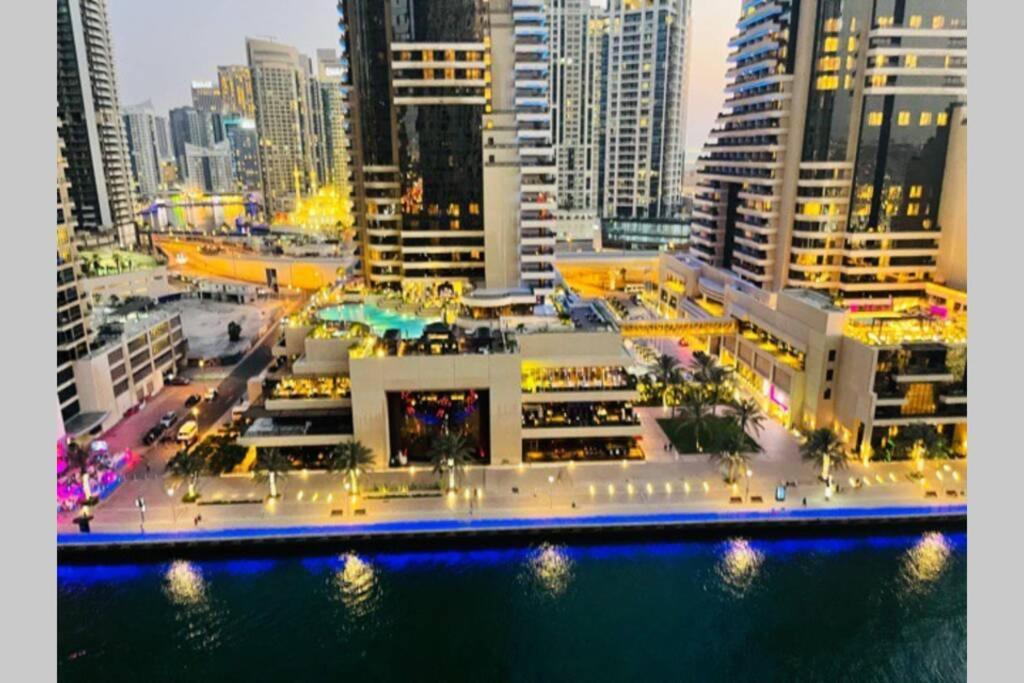 Cayan Tower Luxury Apartment With Sea View Дубай Екстериор снимка