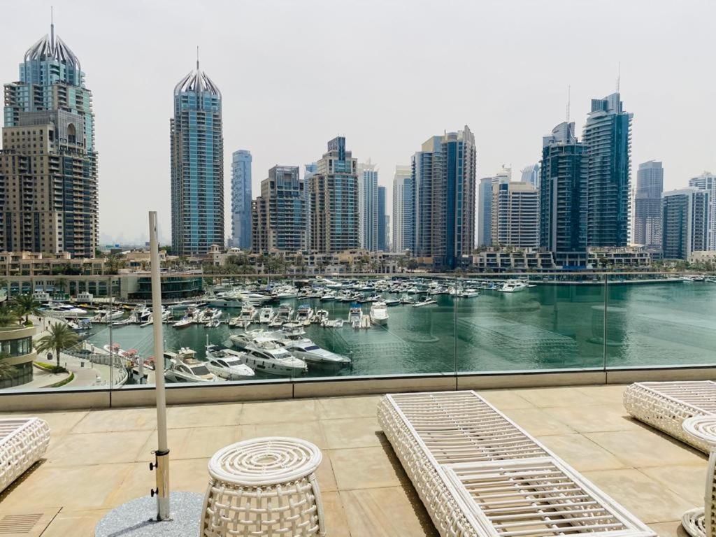 Cayan Tower Luxury Apartment With Sea View Дубай Екстериор снимка
