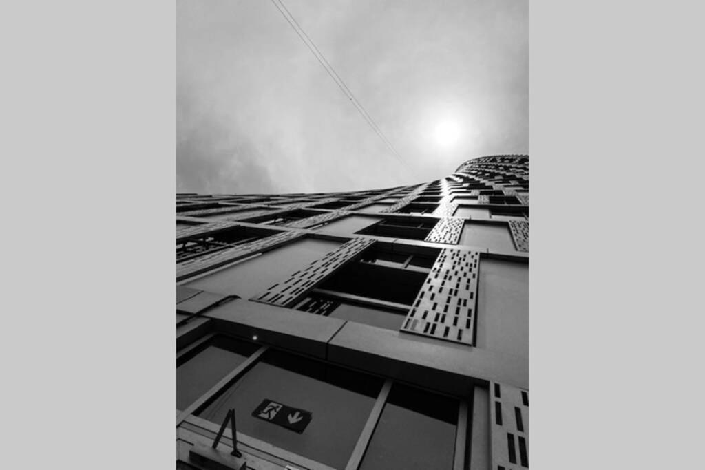 Cayan Tower Luxury Apartment With Sea View Дубай Екстериор снимка