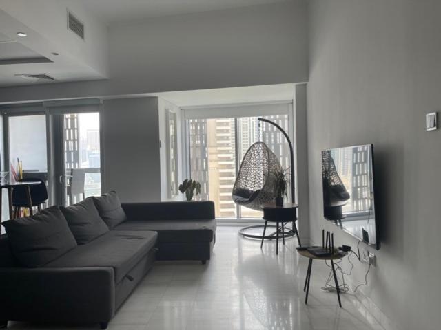 Cayan Tower Luxury Apartment With Sea View Дубай Екстериор снимка